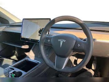Used Tesla Model 3 2021 for sale - 75932646: Photo