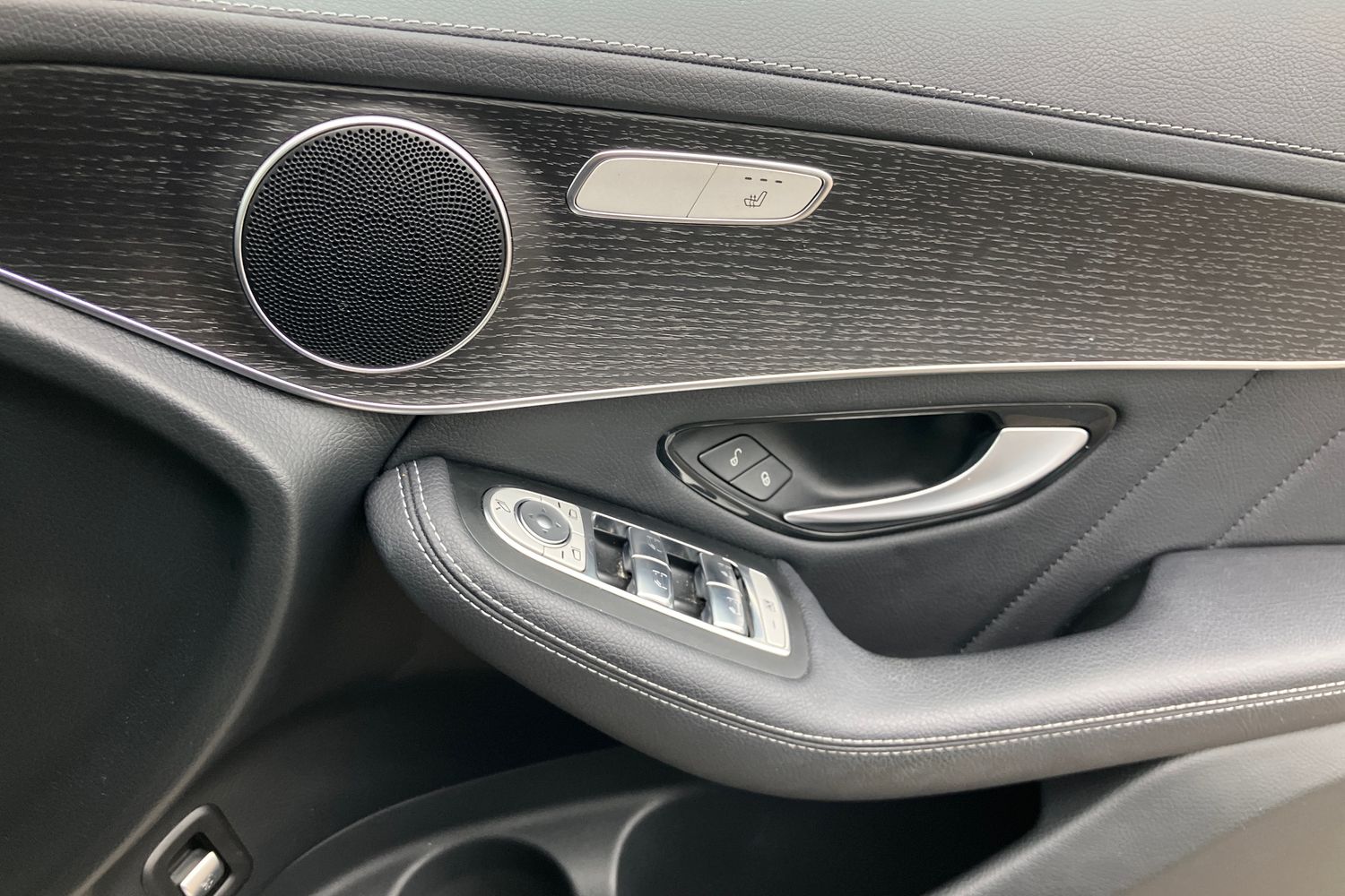 Used Mercedes-Benz GLC 2021 for sale - 77233376: Photo 17