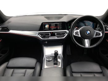 Used BMW 3 Series 2020 for sale - 77515152: Photo