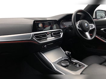 Used BMW 3 Series 2020 for sale - 77515152: Photo