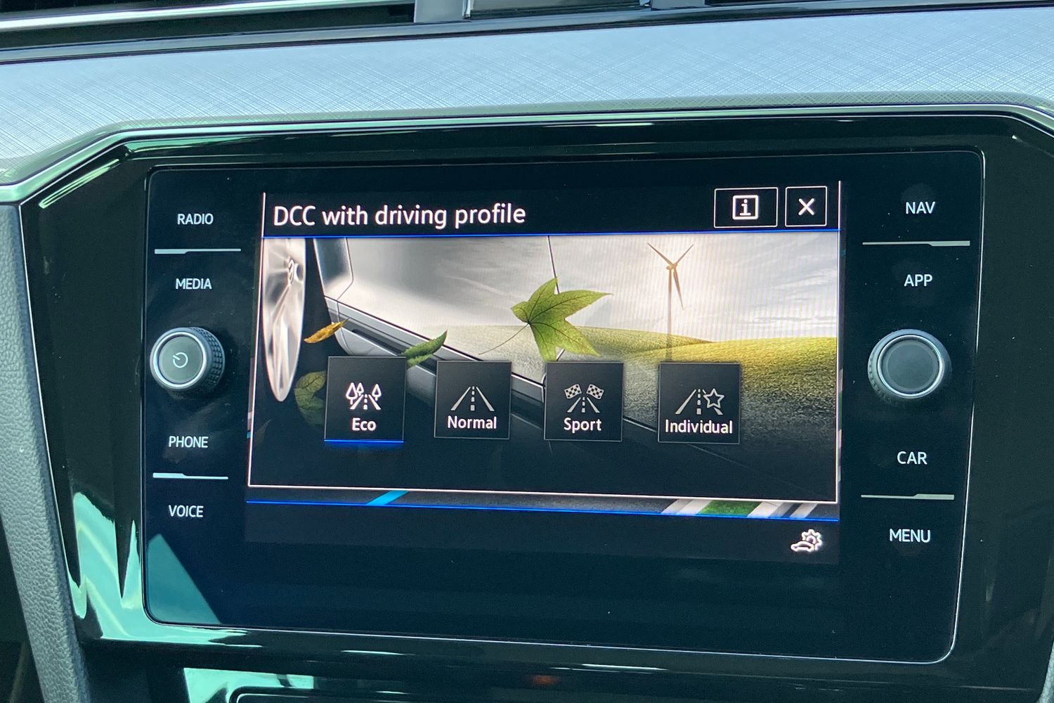 Used Volkswagen Passat 2023 for sale - 77540956: Photo 12