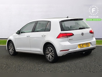 Used Volkswagen Golf 2017 for sale - 78734652: Photo