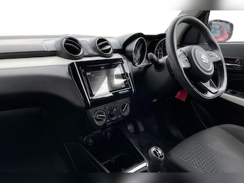 Used Suzuki Swift 2023 for sale - 79612668: Photo