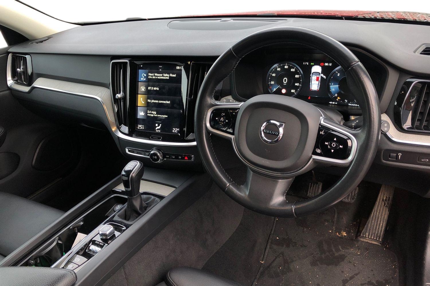 Used Volvo V60 2019 for sale - 76421363: Photo 3