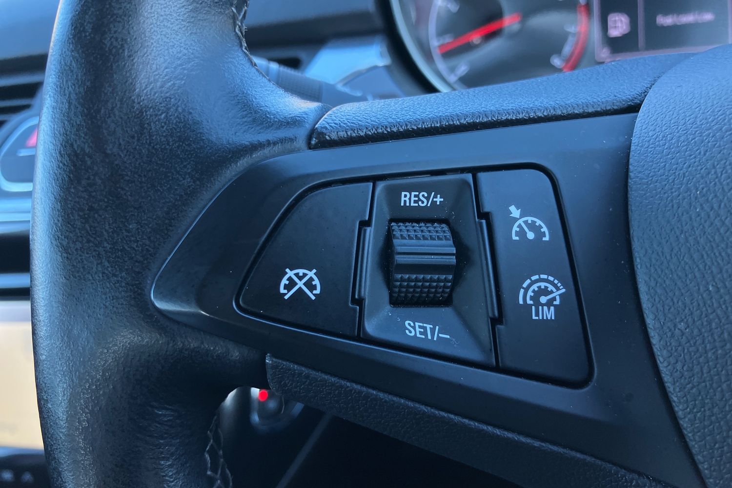 Used Vauxhall Corsa 2015 for sale - 77527598: Photo 13