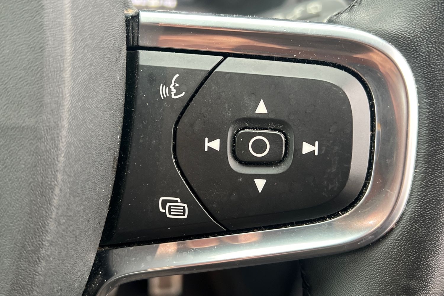 Used Volvo XC40 2021 for sale - 77257845: Photo 12