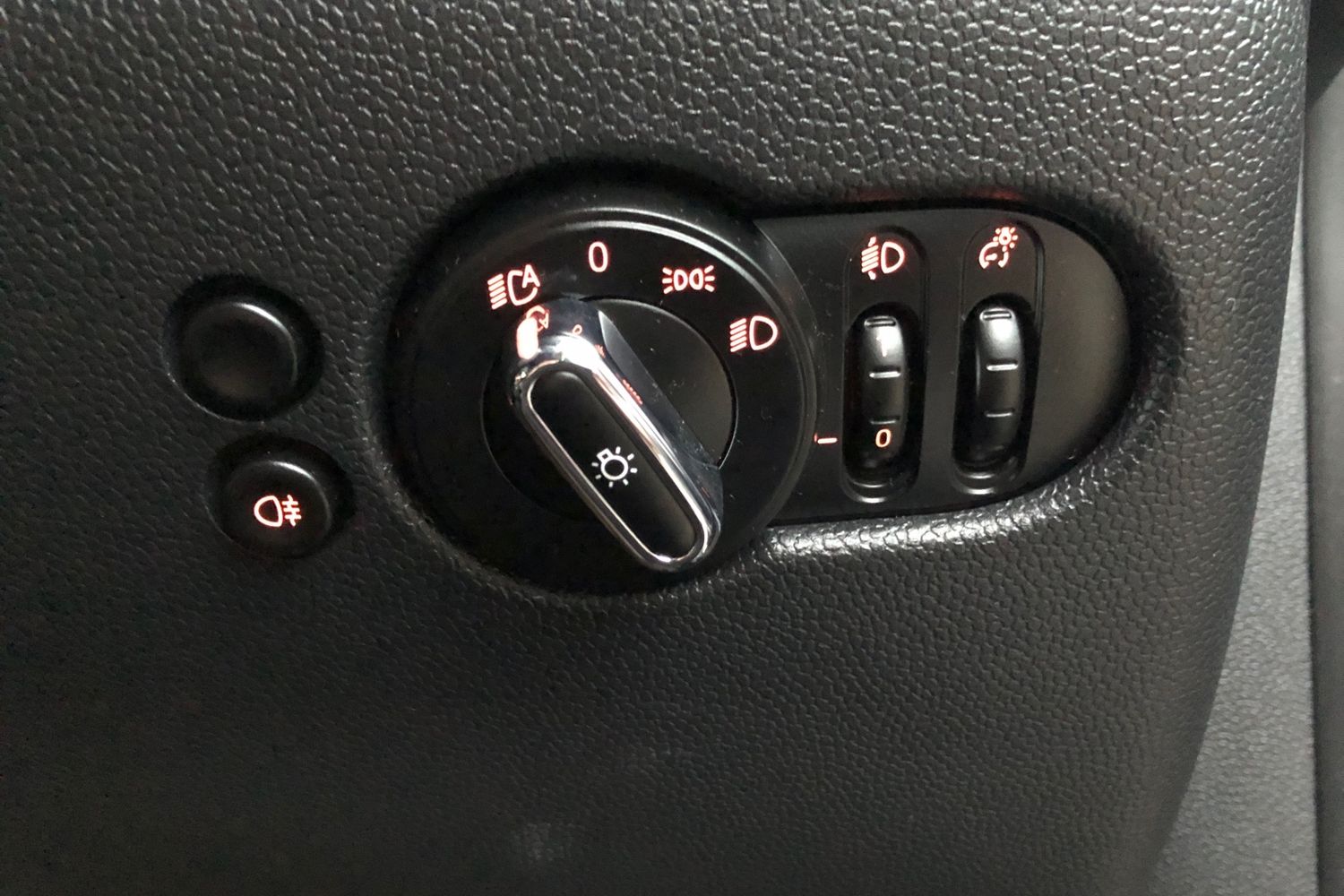 Used MINI Hatch 2019 for sale - 76401713: Photo 17