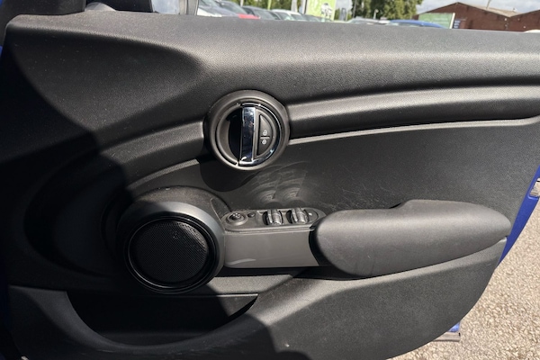Used MINI Hatch 2019 for sale - 76236786: Photo 12