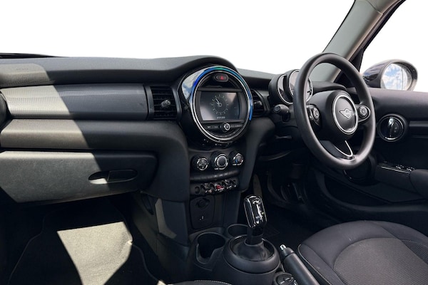 Used MINI Hatch 2019 for sale - 76236786: Photo 4