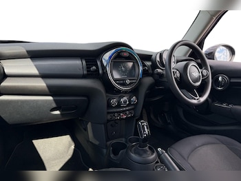 Used MINI Hatch 2019 for sale - 76236786: Photo 4