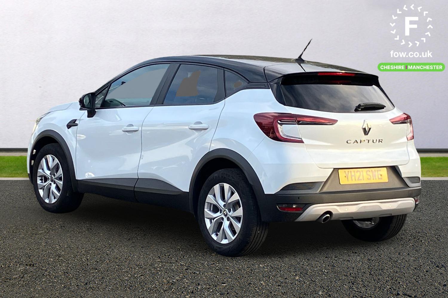 Used Renault Captur 2021 for sale - 76133648: Photo 2