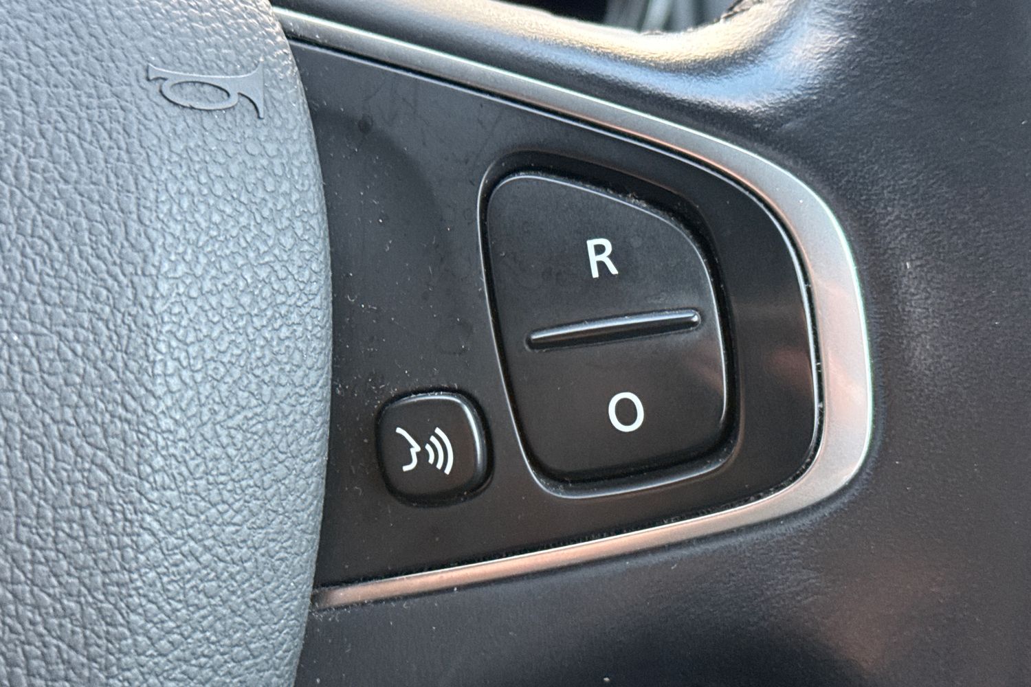 Used Renault Clio 2018 for sale - 77415232: Photo 12