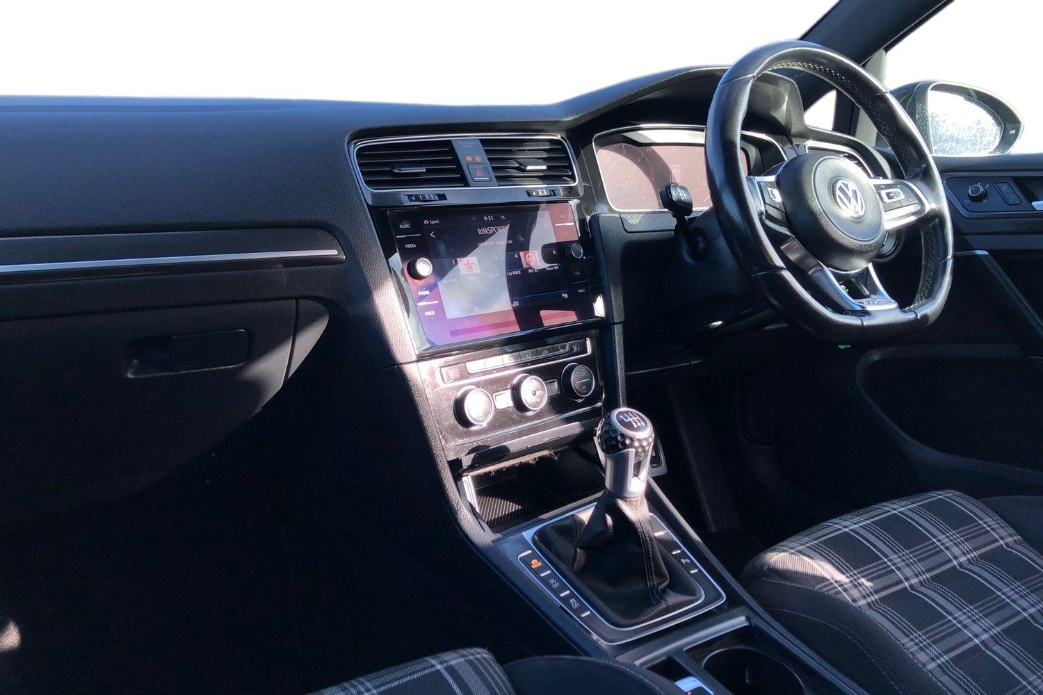 Used Volkswagen Golf 2018 for sale - 77862835: Photo 4