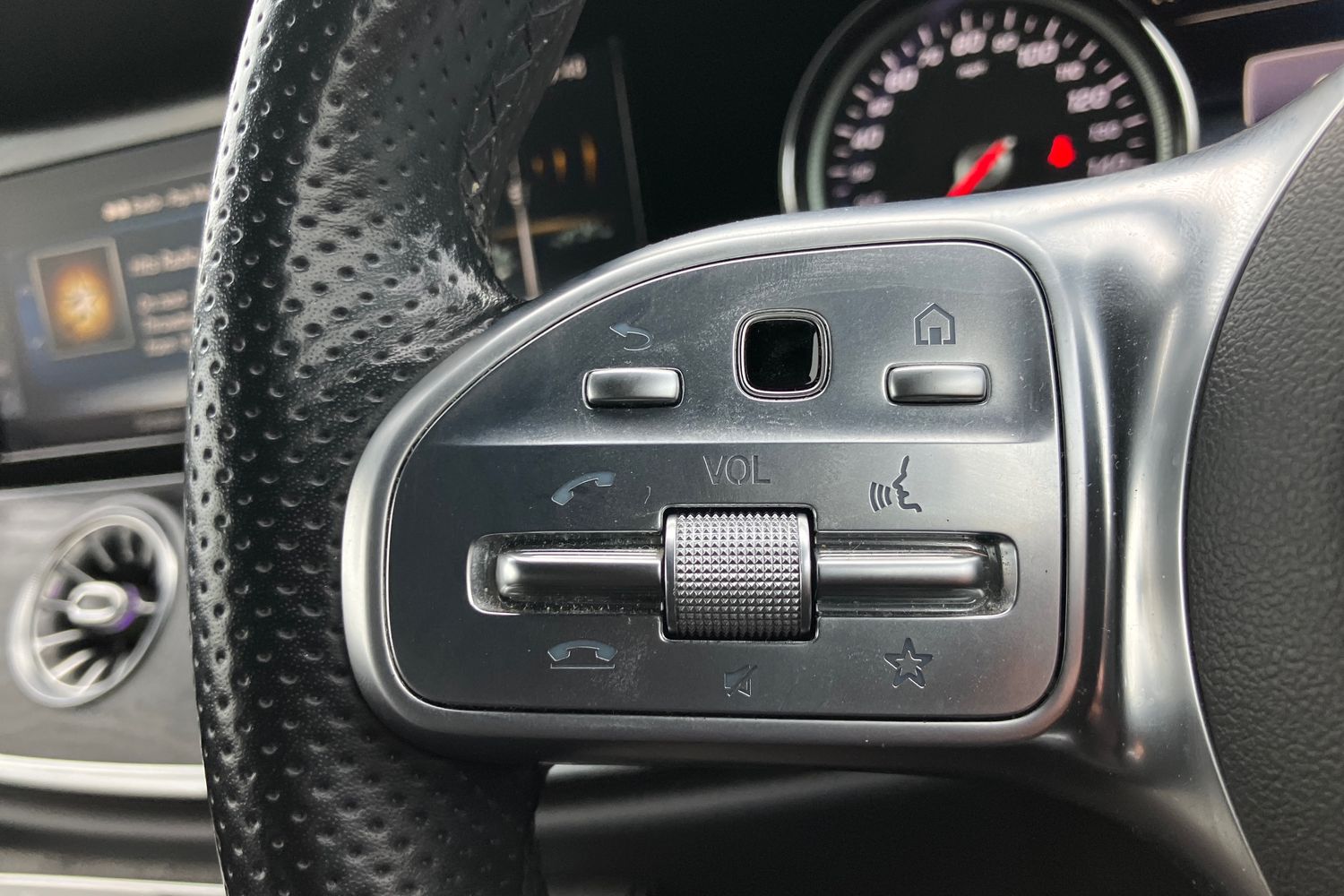 Used Mercedes-Benz E Class 2018 for sale - 75987578: Photo 12