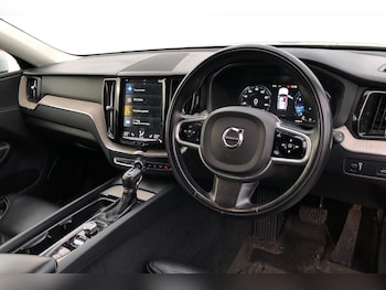 Used Volvo XC60 2018 for sale - 77514694: Photo