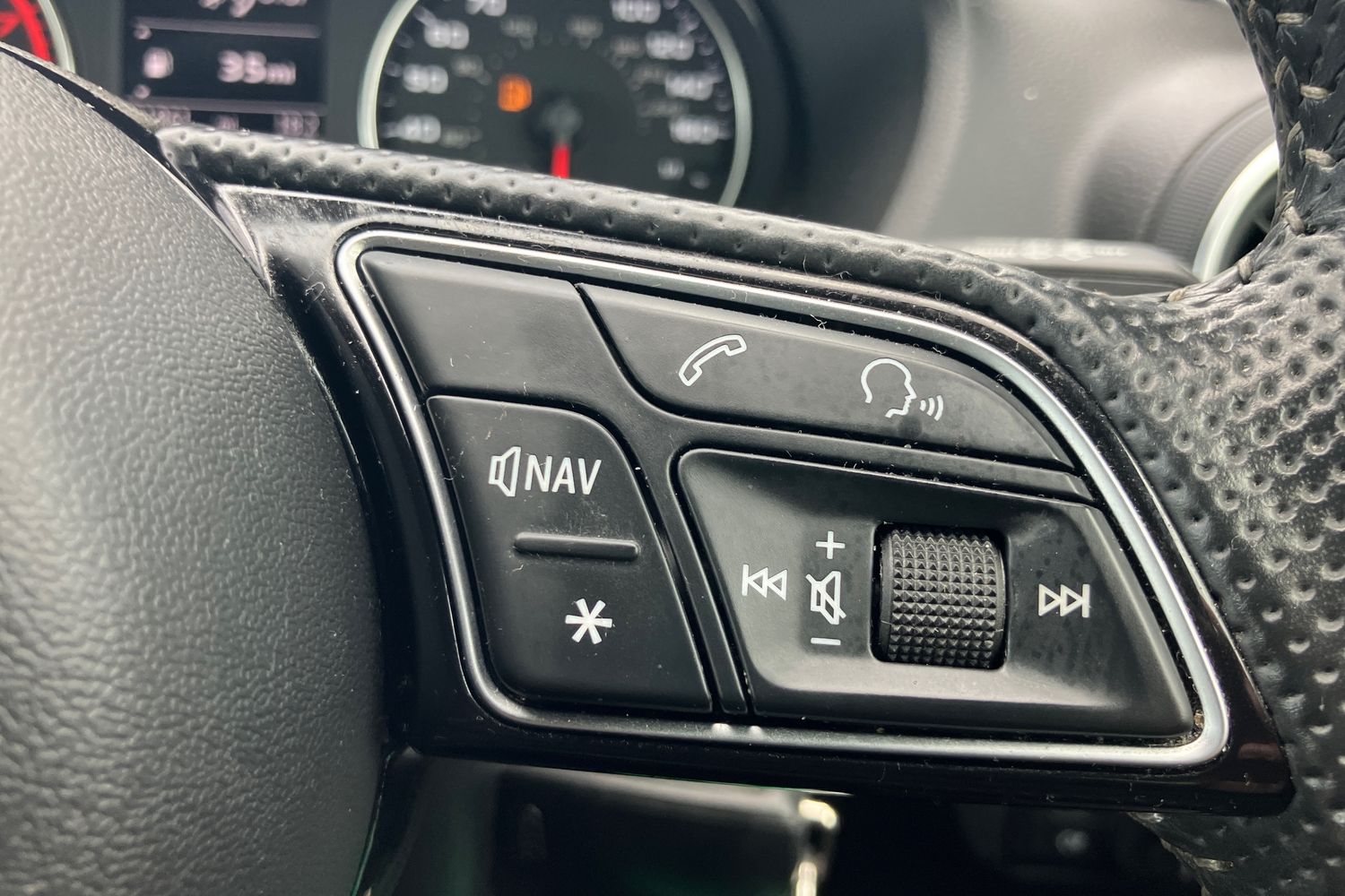 Used Audi Q2 2020 for sale - 75898412: Photo 14