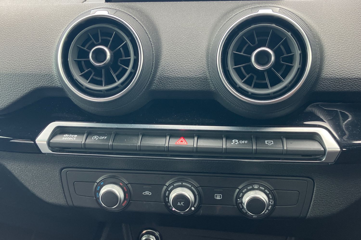 Used Audi Q2 2020 for sale - 75898412: Photo 9