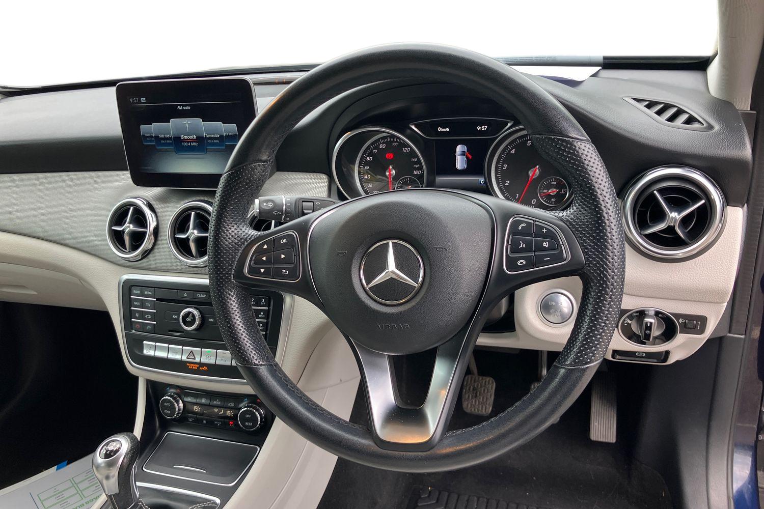 Used Mercedes-Benz GLA 2018 for sale - 76133666: Photo 3