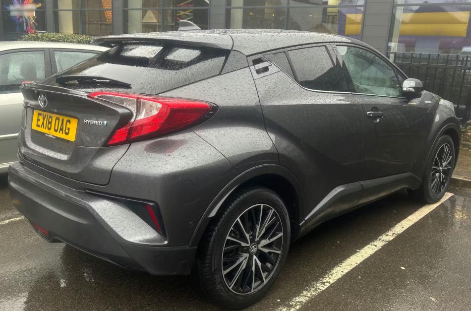 Used Toyota C-HR 2018 for sale - 77327341: Photo 2