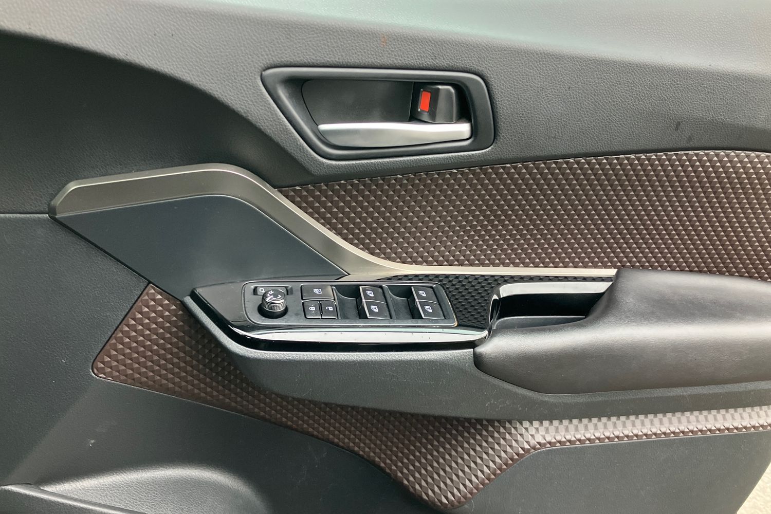 Used Toyota C-HR 2018 for sale - 77327341: Photo 24