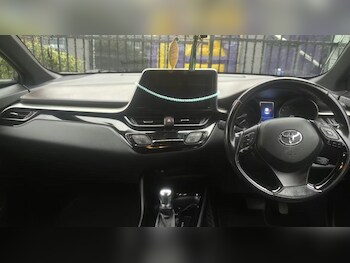 Used Toyota C-HR 2018 for sale - 77327341: Photo