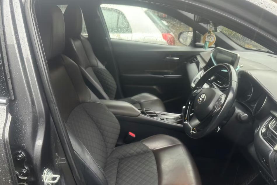 Used Toyota C-HR 2018 for sale - 77327341: Photo 5