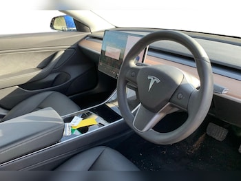 Used Tesla Model 3 2019 for sale - 77649419: Photo