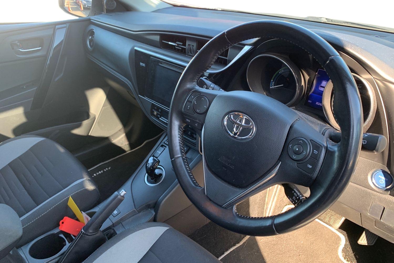 Used Toyota Auris 2016 for sale - 77943791: Photo 3