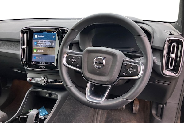 Used Volvo XC40 2022 for sale - 76280861: Photo 3