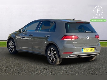 Used Volkswagen Golf 2019 for sale - 76027154: Photo 2