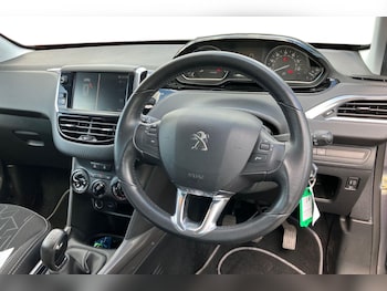 Used Peugeot 2008 2017 for sale - 75525017: Photo