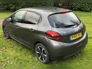 Used Peugeot 208 2019 for sale - 77450998: Photo