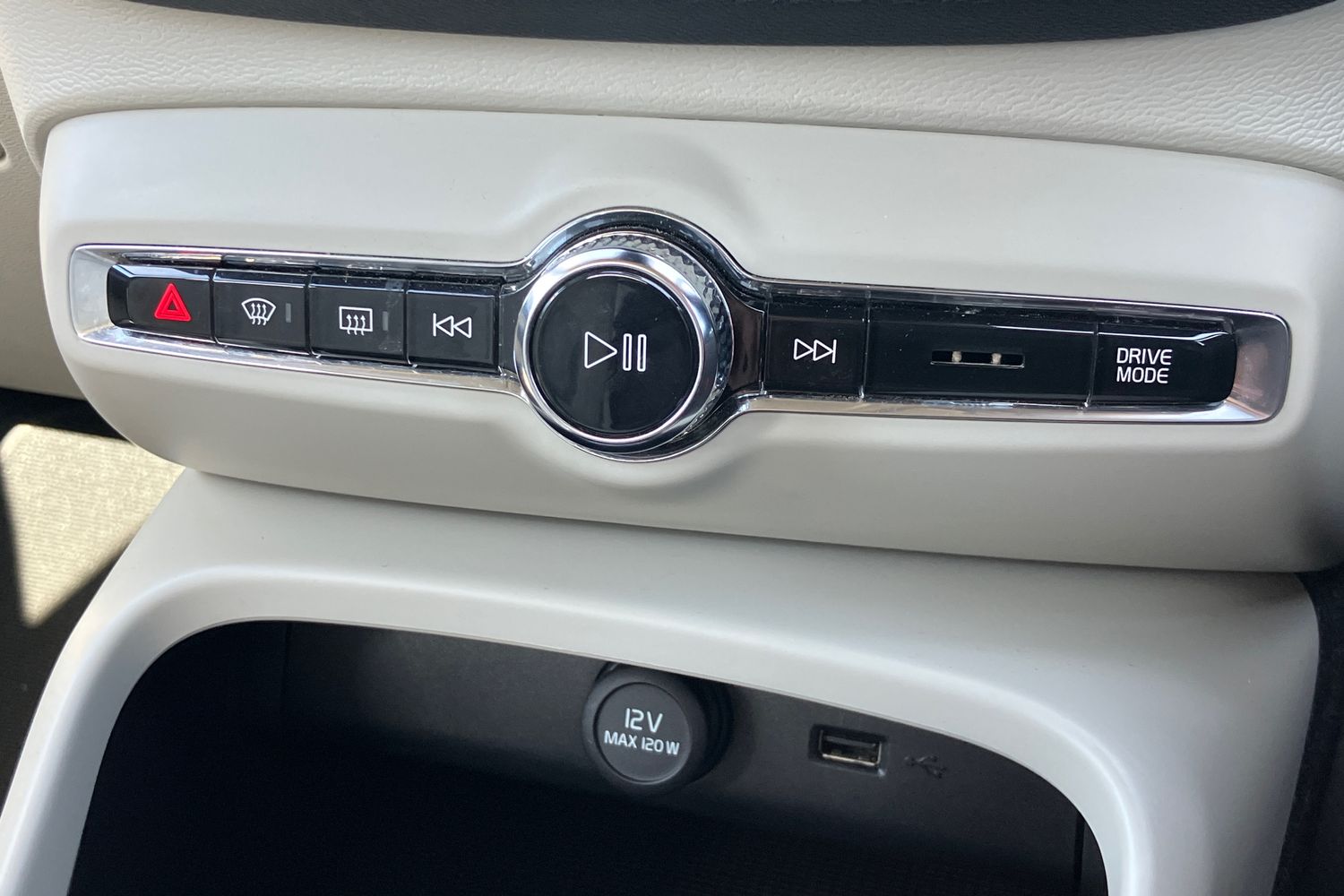 Used Volvo XC40 2020 for sale - 77680063: Photo 14