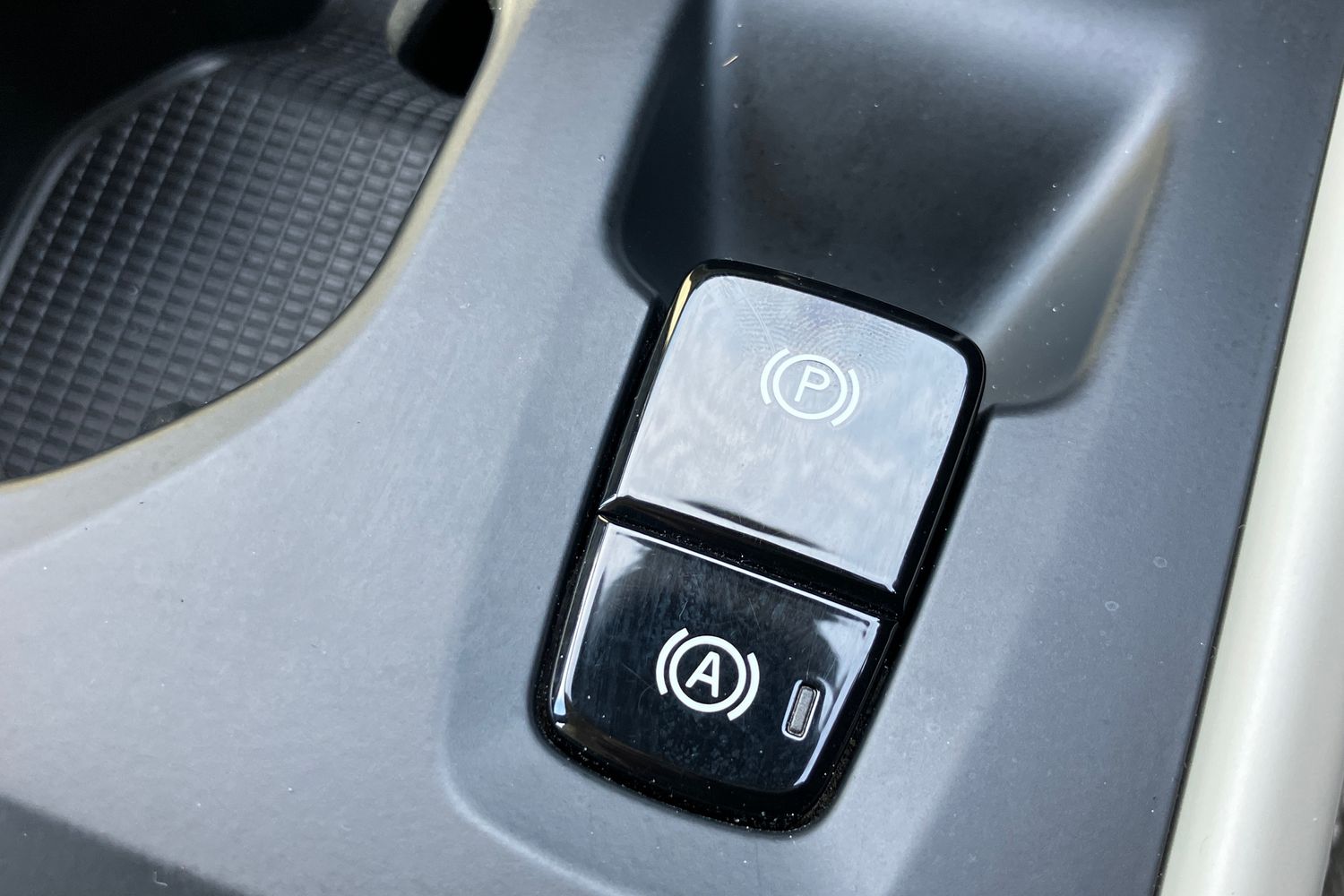 Used Volvo XC40 2020 for sale - 77680063: Photo 16