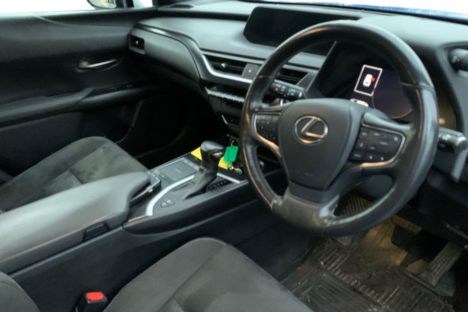 Used Lexus UX 2019 for sale - 77026590: Photo 3
