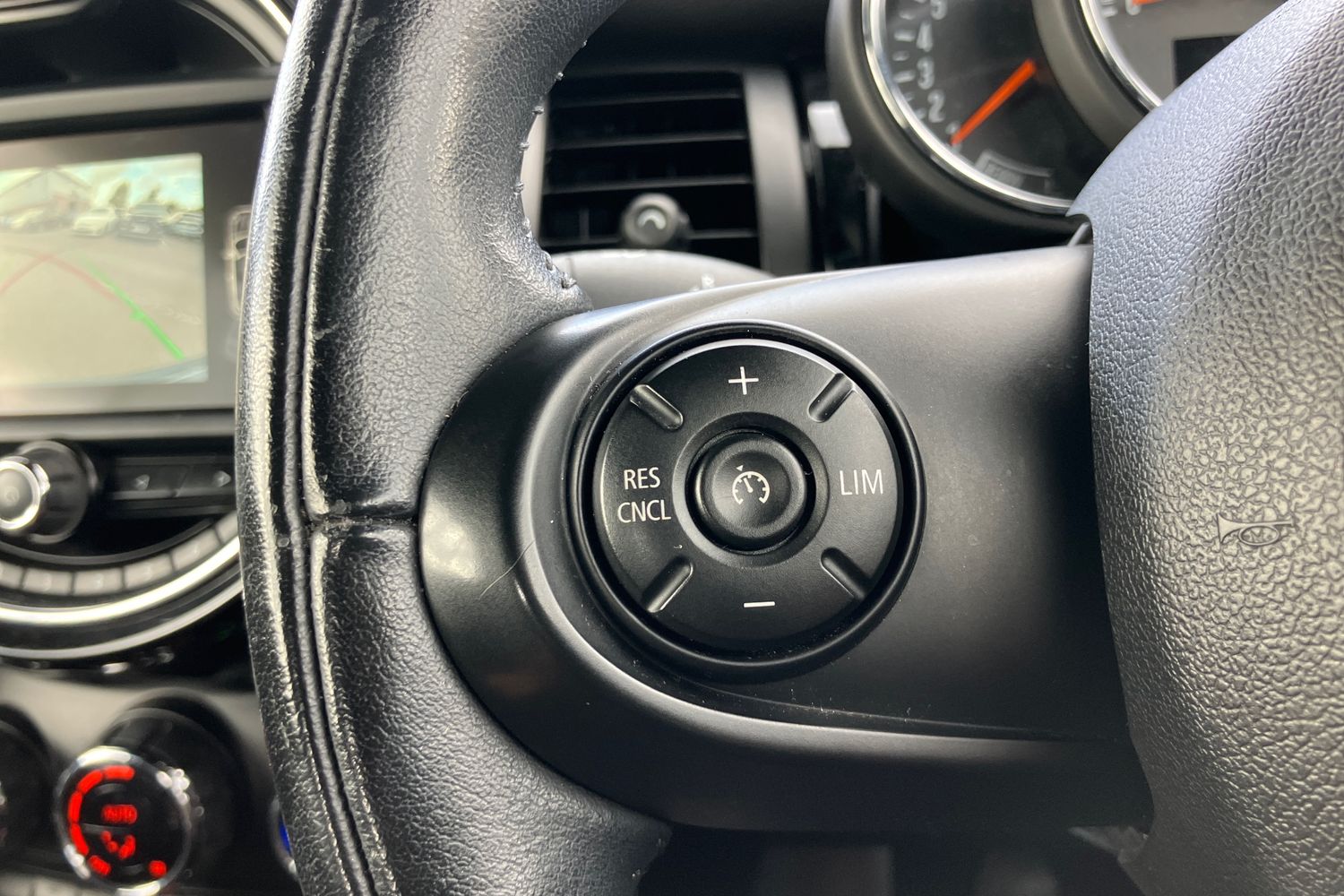 Used MINI Convertible 2016 for sale - 75639323: Photo 13