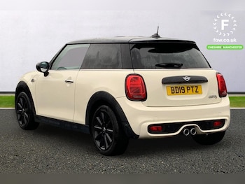 Used MINI Hatch 2019 for sale - 77527456: Photo