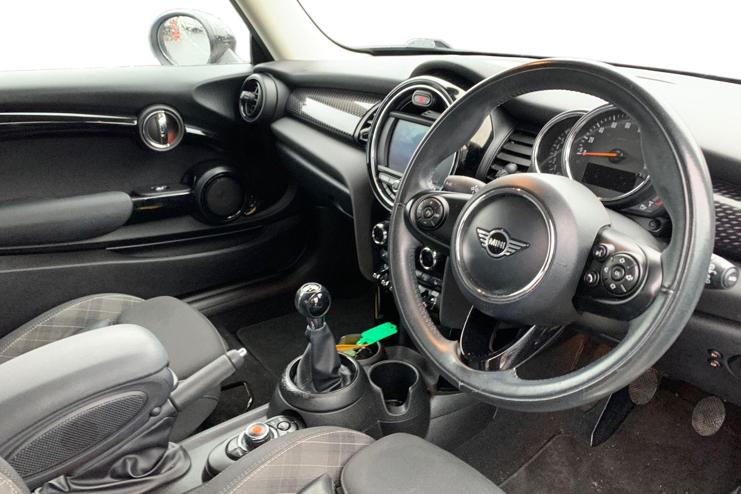 Used MINI Hatch 2019 for sale - 77527456: Photo 3