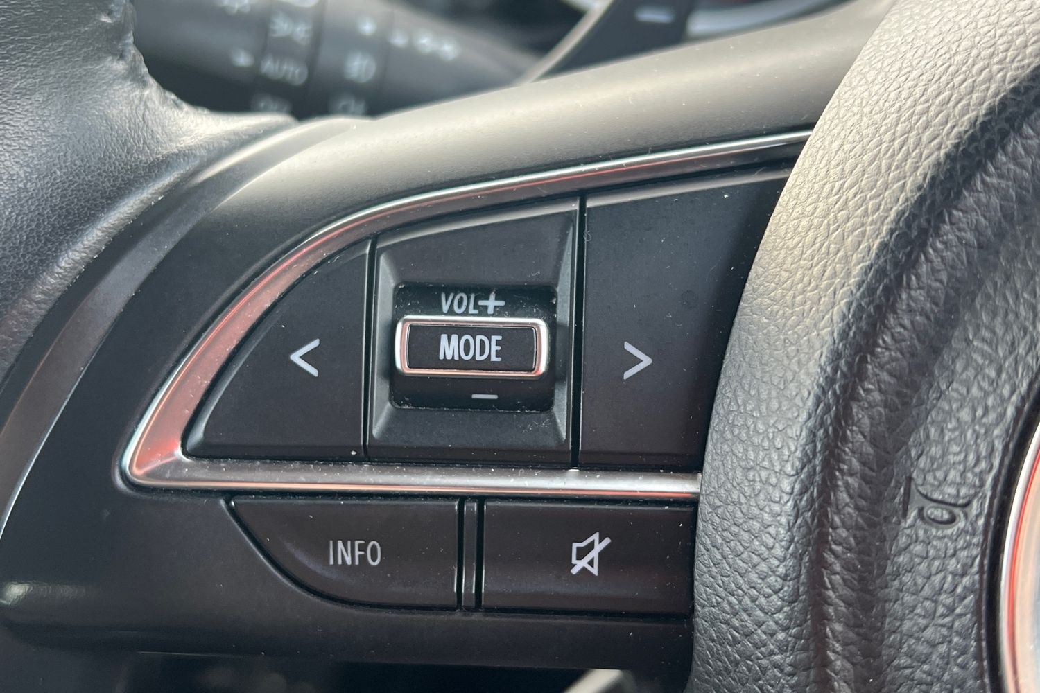 Used Suzuki Swift 2018 for sale - 77502205: Photo 10