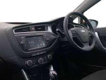 Used Kia Ceed 2017 for sale - 75172883: Photo