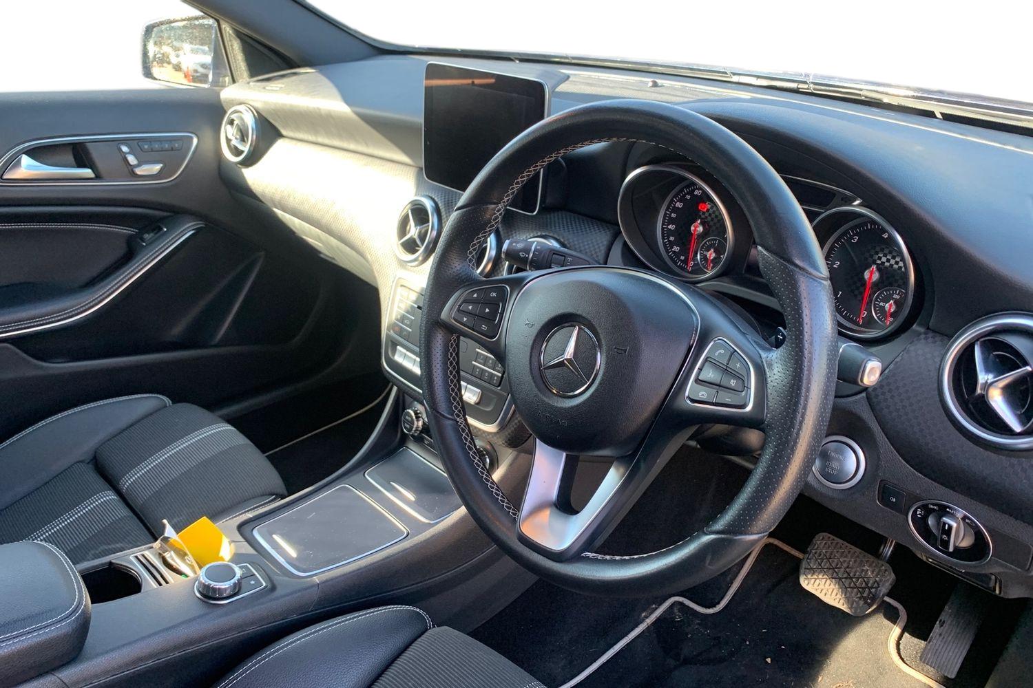 Used Mercedes-Benz A-Class 2018 for sale - 77914280: Photo 3