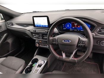 Used Ford Focus 2022 for sale - 75761401: Photo