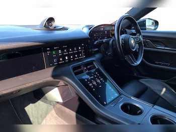Used Porsche Taycan 2020 for sale - 79394964: Photo