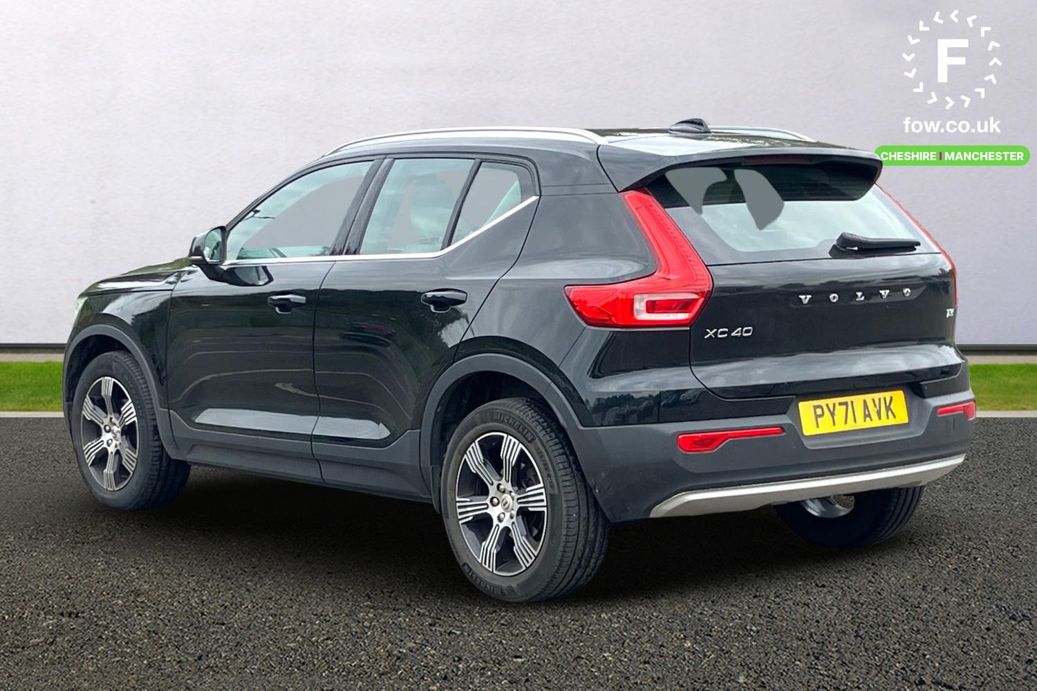 Used Volvo XC40 2021 for sale - 76133668: Photo 2