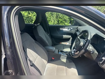 Used Volvo XC40 2023 for sale - 79073223: Photo