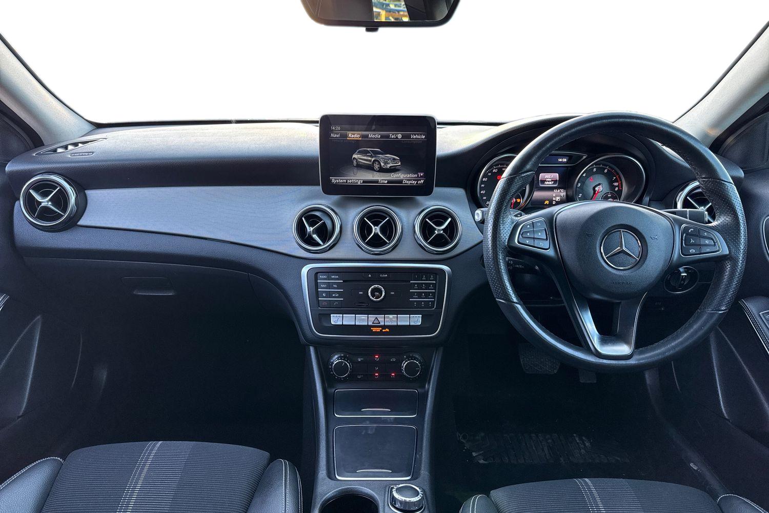 Used Mercedes-Benz GLA 2019 for sale - 78016350: Photo 3