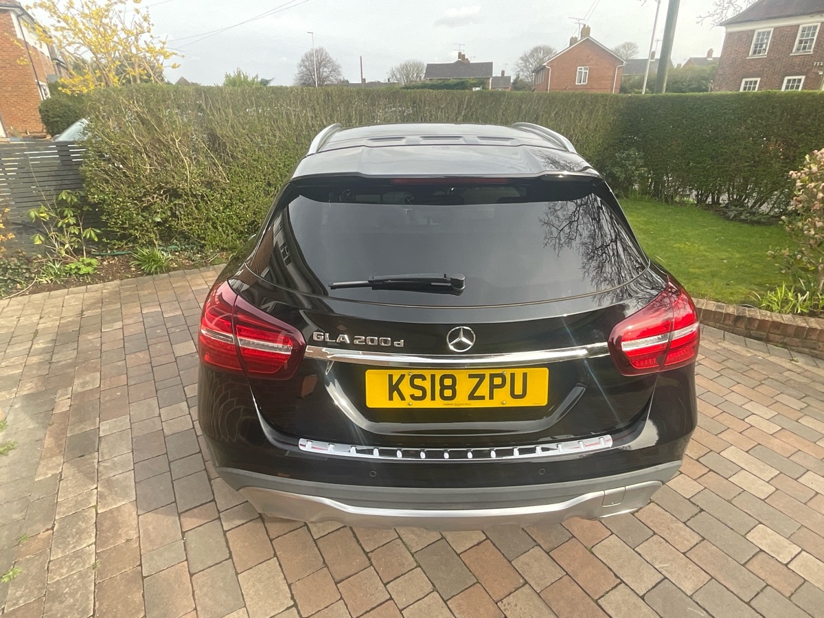 Used Mercedes-Benz GLA 2018 for sale - 77878908: Photo 2