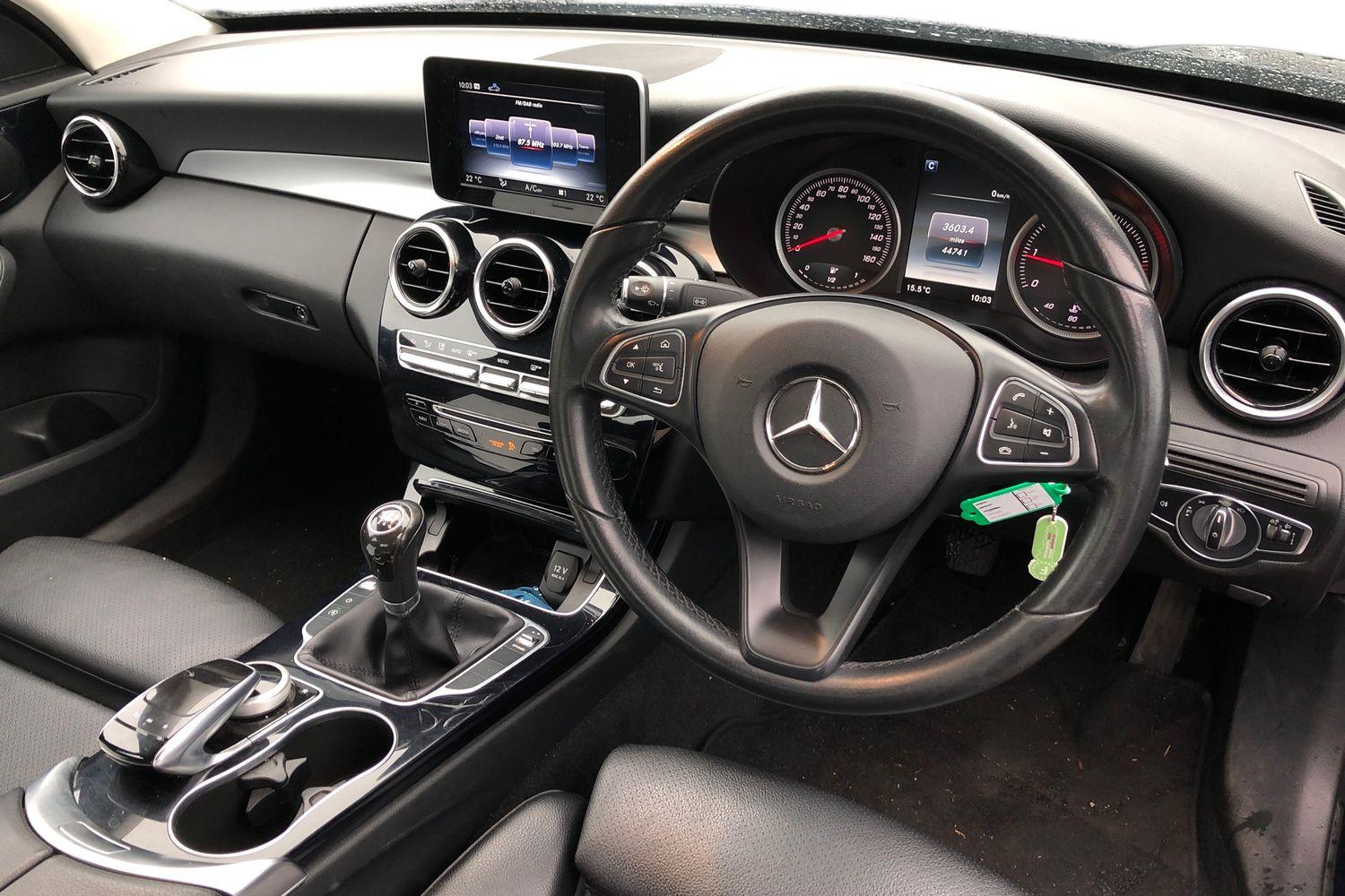 Used Mercedes-Benz C-Class 2017 for sale - 76143777: Photo 3