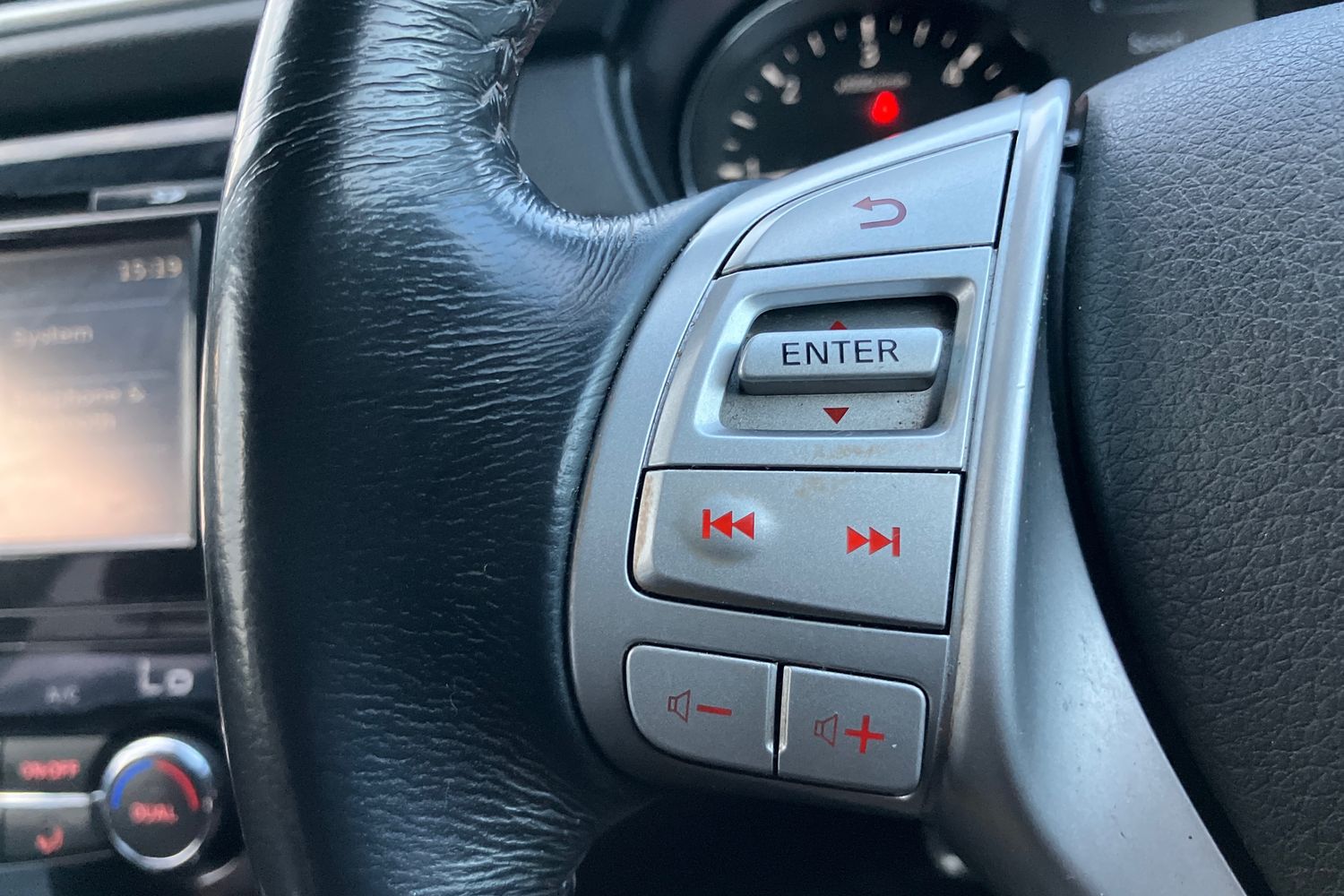 Used Nissan X-Trail 2017 for sale - 76876136: Photo 14