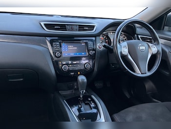 Used Nissan X-Trail 2017 for sale - 76876136: Photo